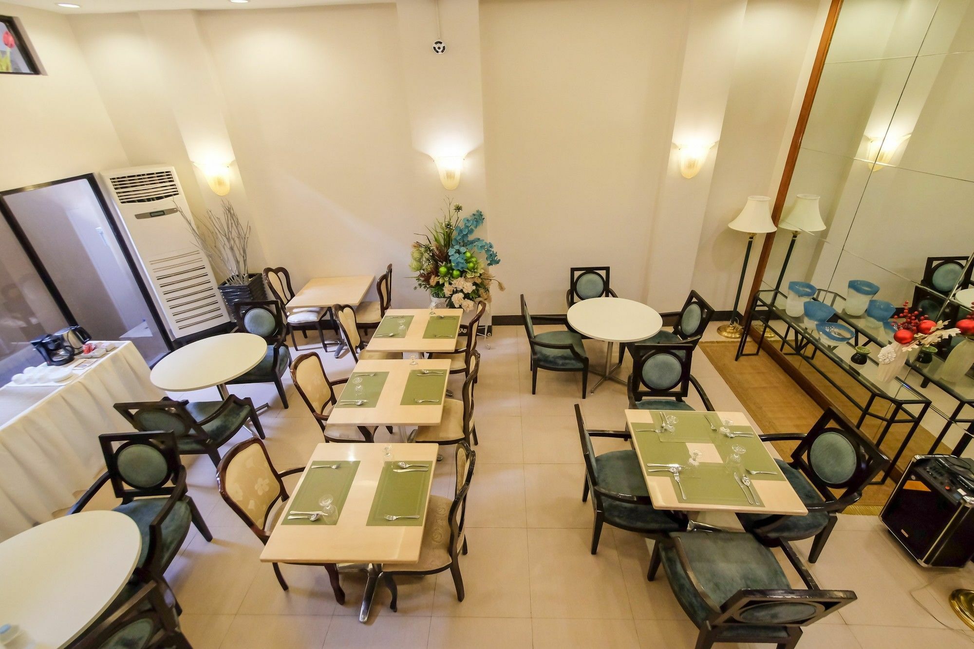 Zen Rooms Del Pilar Malate Manila Eksteriør billede